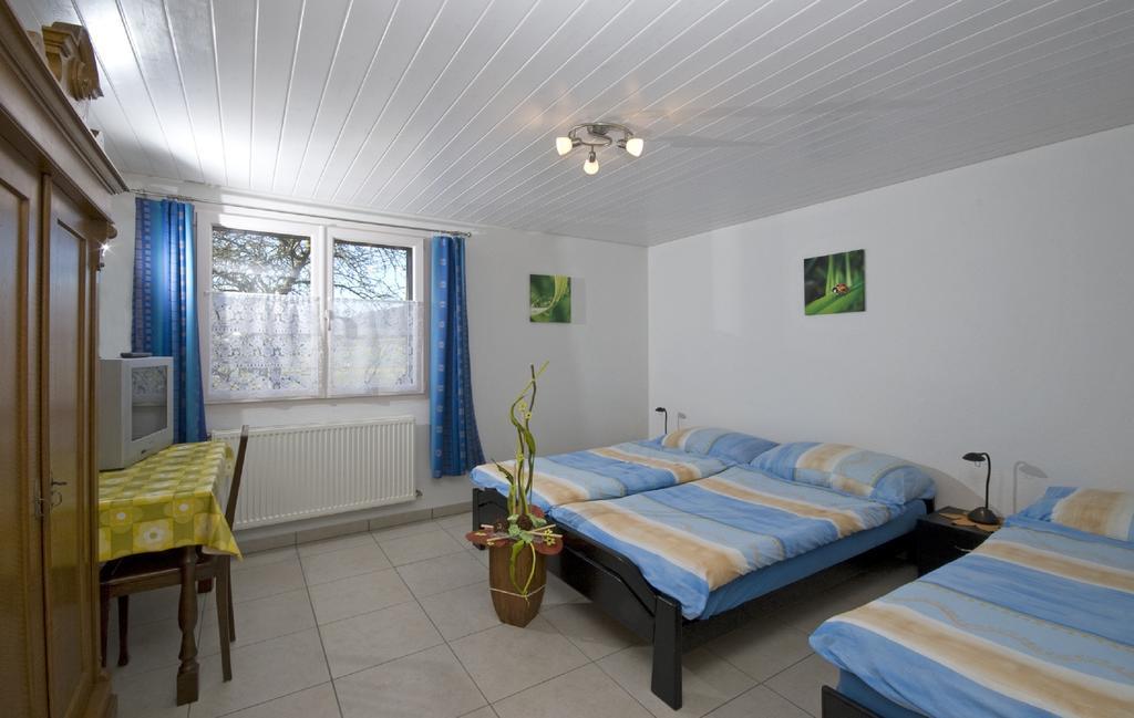 Hotel-Gite Rural A 3 Km De Delemont Courcelon Buitenkant foto